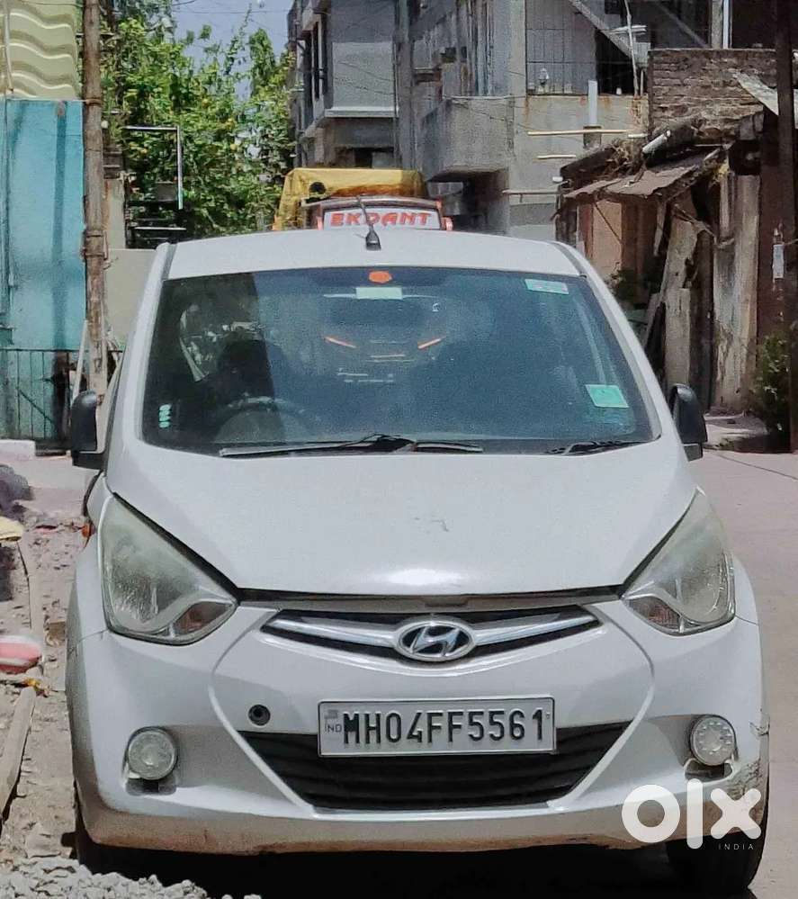 Hyundai Eon Magna + 2012 सामने का काच क्रेक हे