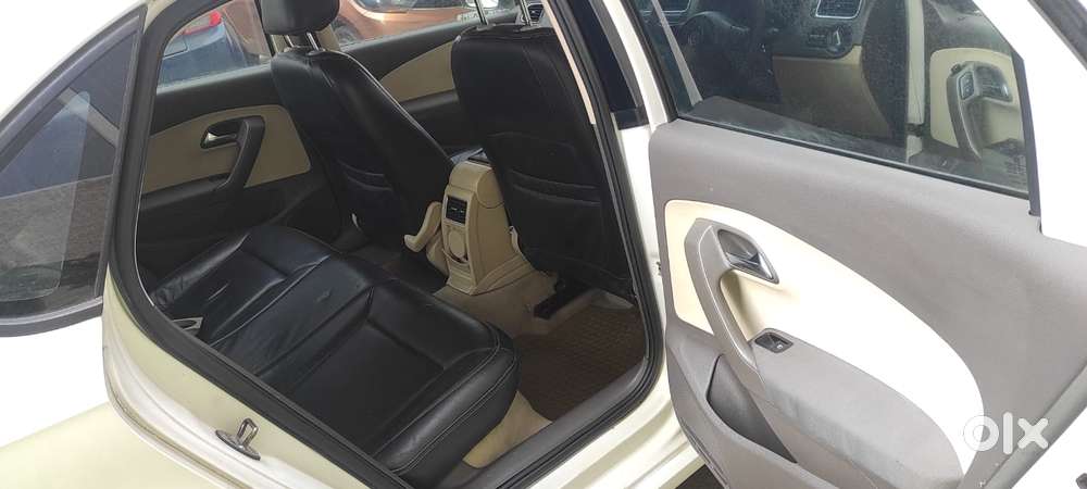 Volkswagen Vento 2010-2013 Petrol Highline, 2011, Petrol