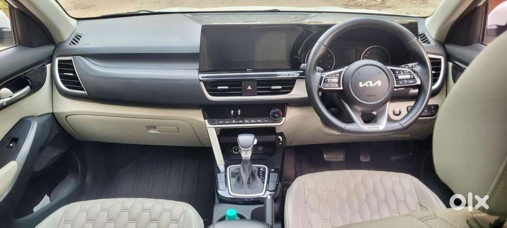 Kia Seltos White Htx + Petrol Car 2022