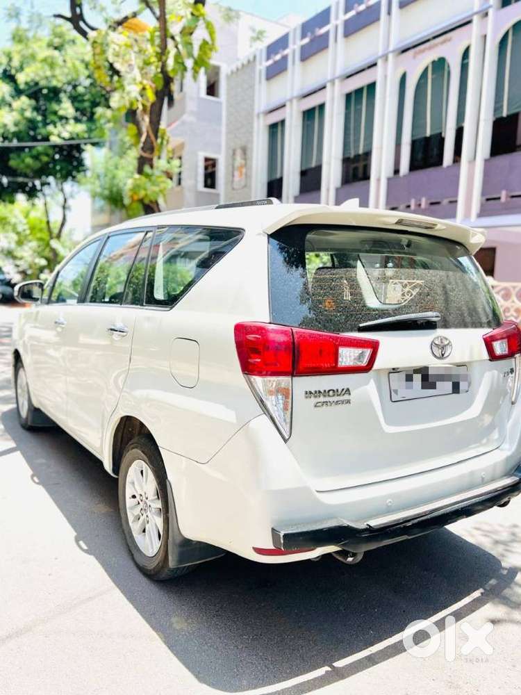 Toyota Innova Crysta 2.4 V 8 Str, 2016, Diesel