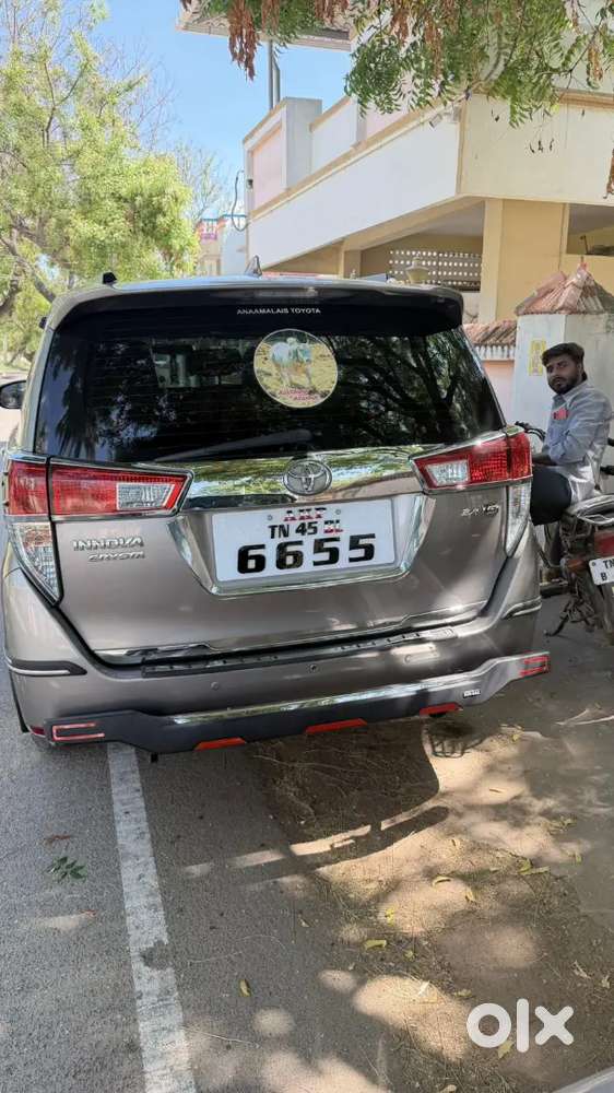 Toyota Innova Crysta 2017 Diesel Well Maintain,company Service Record