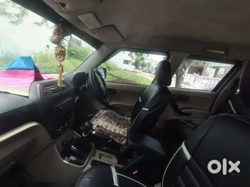 Mahindra Tuv 300 Plus 2018