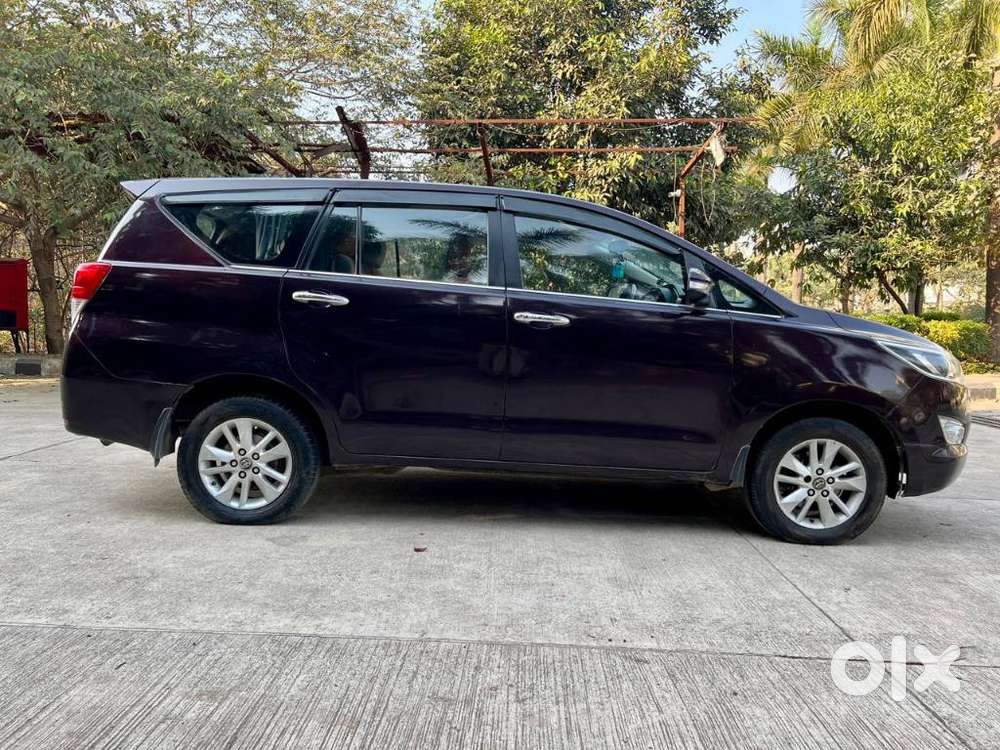 Toyota Innova Crysta 2.4 V 8 Str, 2017, Diesel