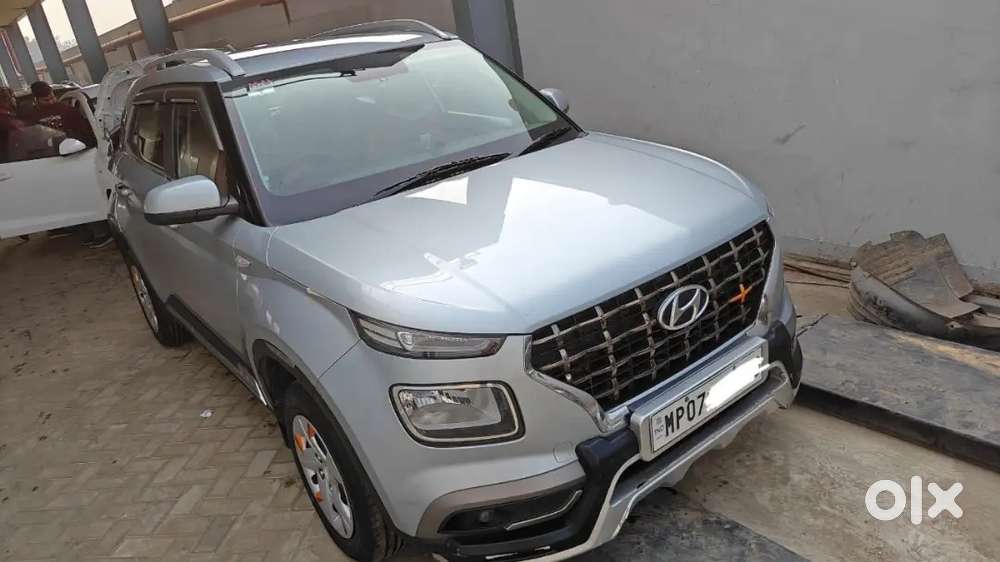 Service Record Original Paint Hyuandi Venue Better Than Brezza Maruti