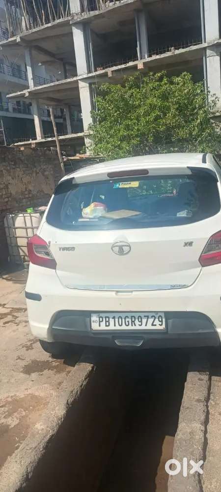 Tata Tiago Xe 2018