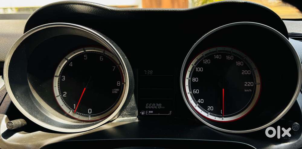 Maruti Suzuki Swift Vxi + Manual, 2021, Petrol