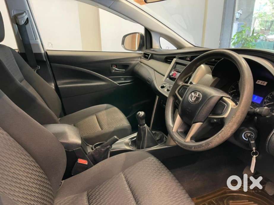 Toyota Innova Crysta 2.4 Gx Mt, 2016, Diesel