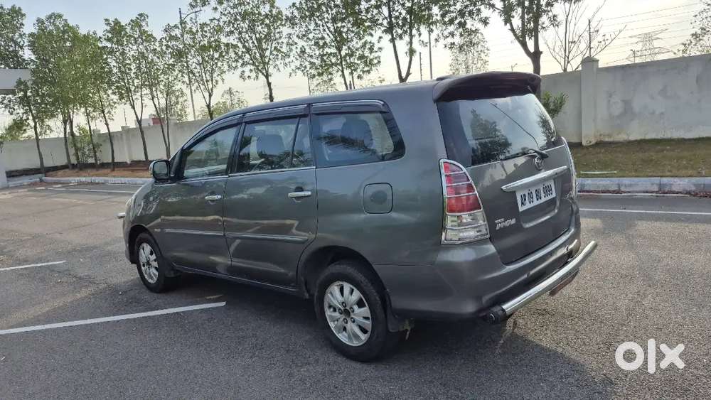 Innova 2009 V Version