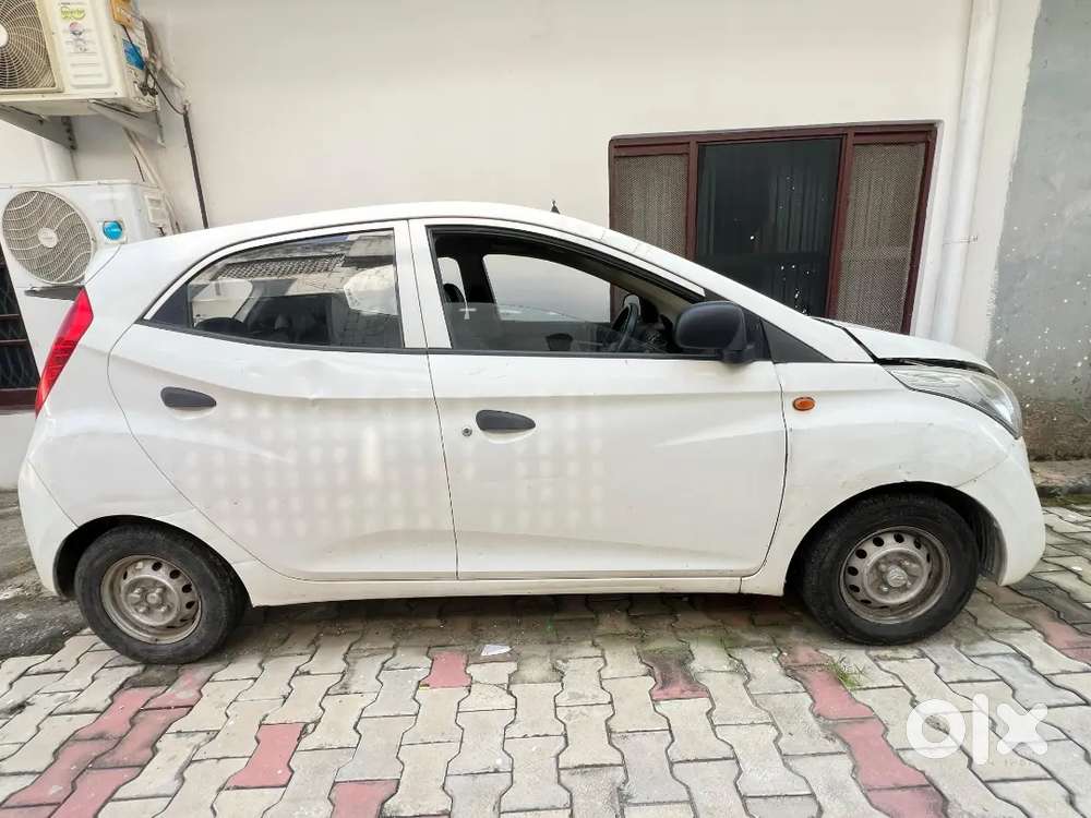 Selling My Eon First Hand Car .