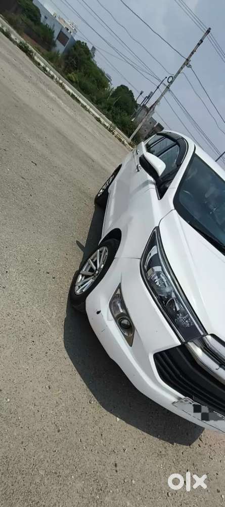 Toyota Innova Crysta 2.4 G Mt 7 Str, 2017, Diesel