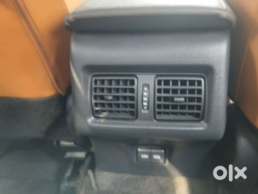 Toyota Camry Hybrid, 2025, Petrol
