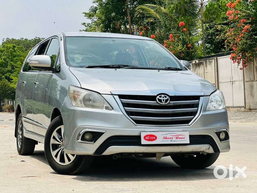 Toyota Innova [ ] 2.5 V Diesel 7 Str, 2015, Diesel
