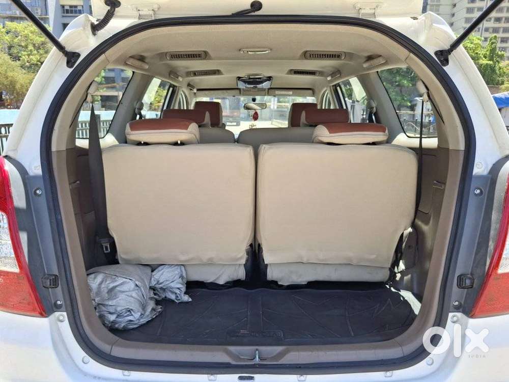 Toyota Innova 2.5 G (diesel) 8 Seater, 2015