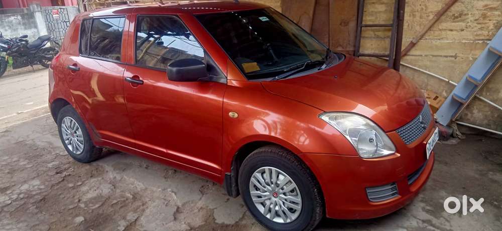 Maruti Suzuki Swift Lxi Optional-o, 2009, Petrol