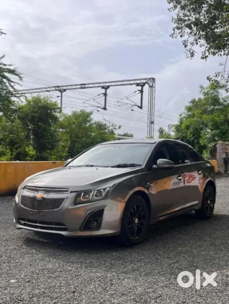 Chevrolet Cruze 2015 डीज़ल Well Maintained