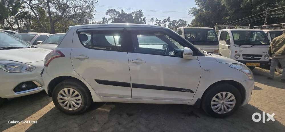 Maruti Suzuki Swift Vxi Optional, 2013, Petrol