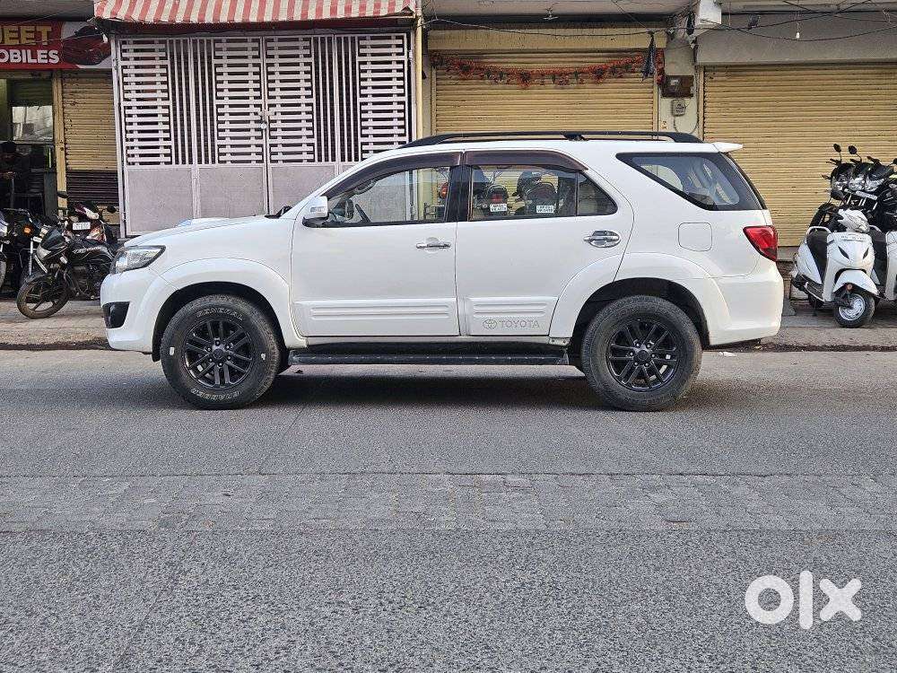 Toyota Fortuner 3.0 4x2 Mt, 2014, Diesel