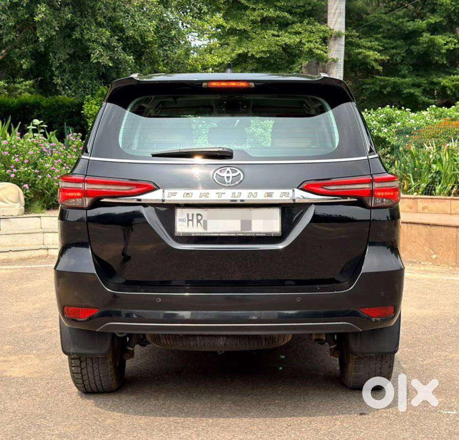 Toyota Fortuner [2021-ongoing] 2.8 2wd Diesel At, 2023, Diesel