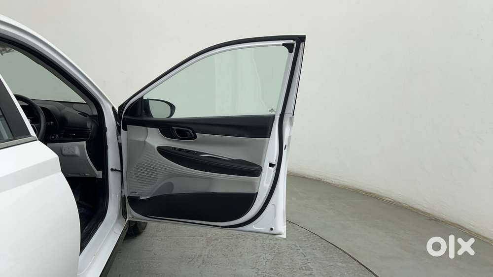 Hyundai New I20 1.2 Asta (o) Ivt, 2025, Petrol