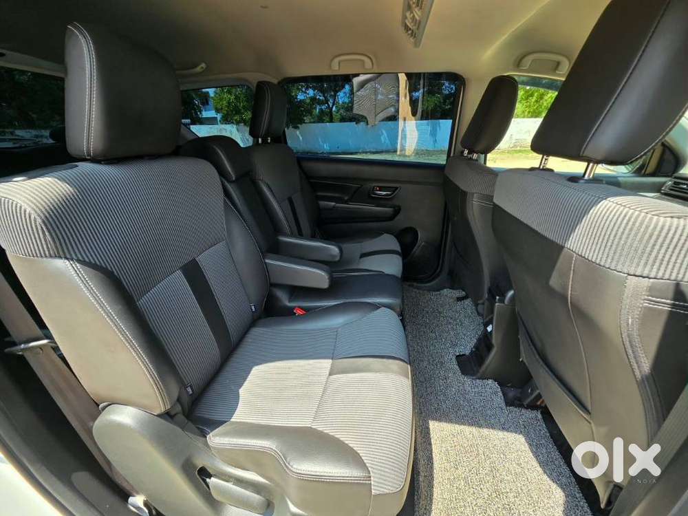 Maruti Suzuki Xl6 1.5 Zeta At, 2025, Petrol