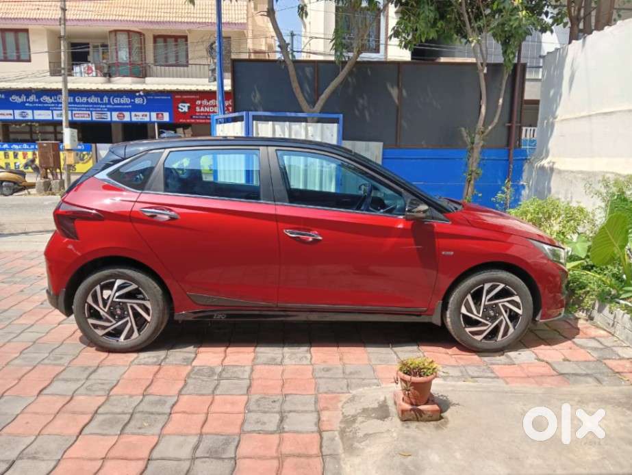 Hyundai I20 Asta (o) 1.2 Ivt, 2024, Petrol