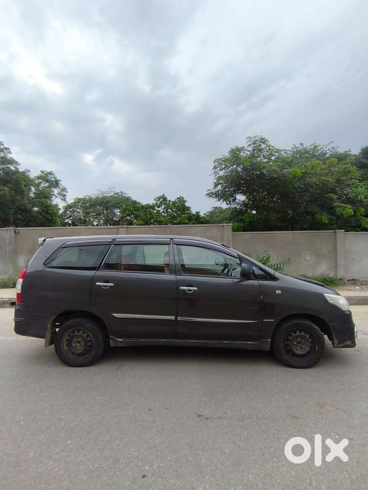 Toyota Innova 2.5 G (diesel) 8 Seater, 2010, Diesel
