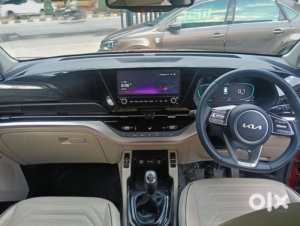 Kia Carens 1.4 Luxury Plus 6 Str, 2022, Petrol