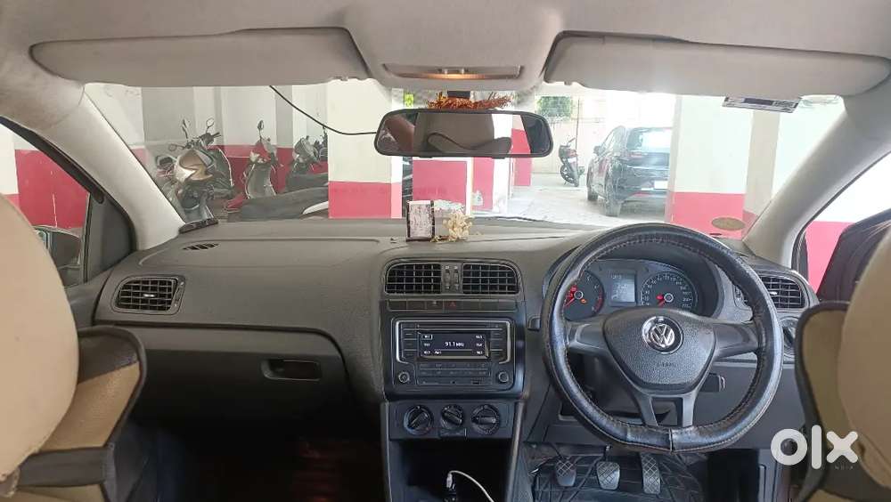 Volkswagen Polo 2016 Petrol / Cng104000 Km Driven