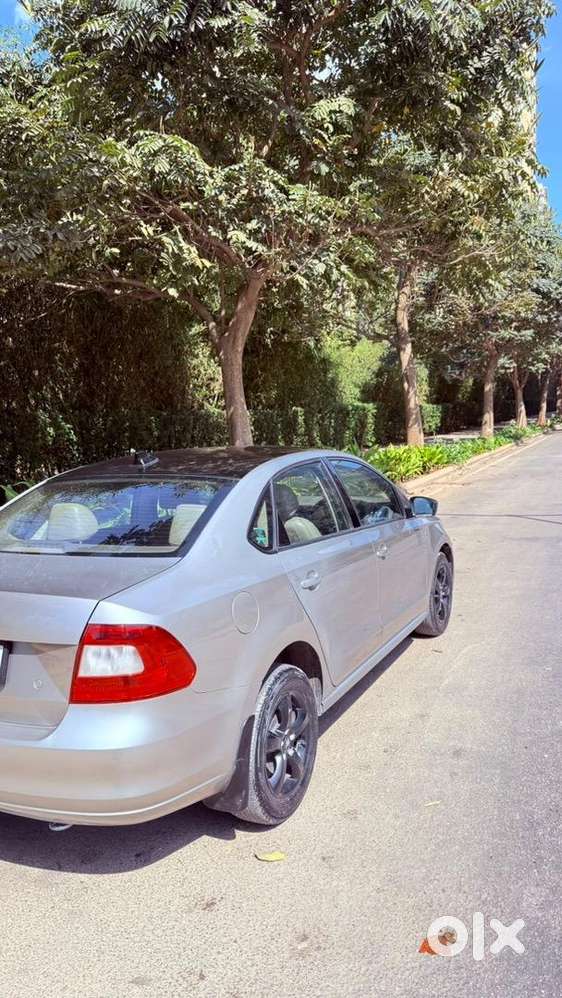 Skoda Rapid Elegance Plus 1.6 Tdi (manual) – Top Variant