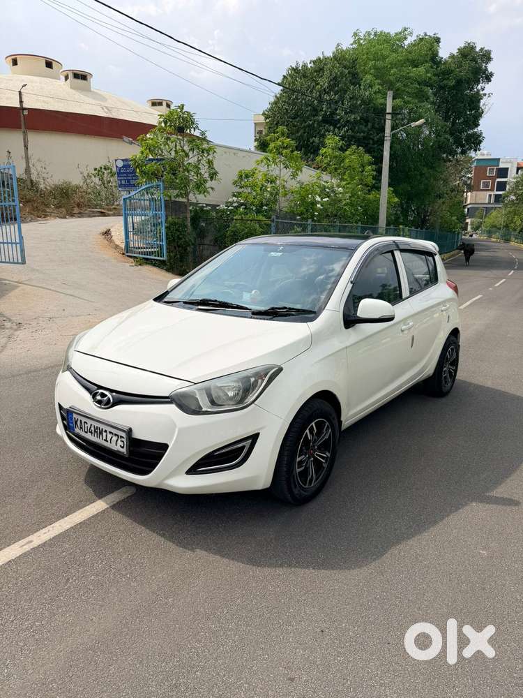 Hyundai I20 Sportz 1.2 Bs-iv, 2013, Petrol