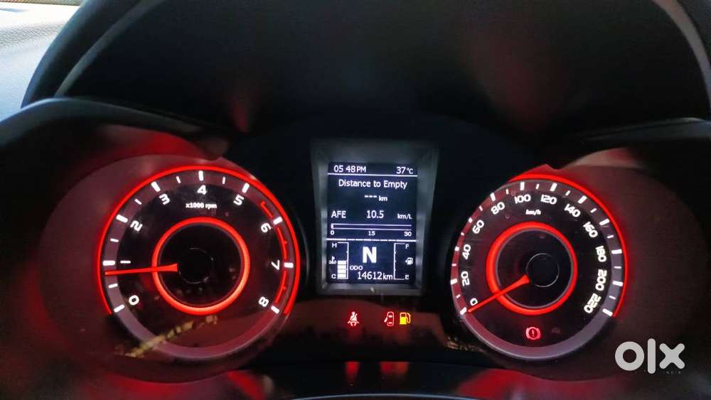 Mahindra Xuv300 W8, 2022, Petrol