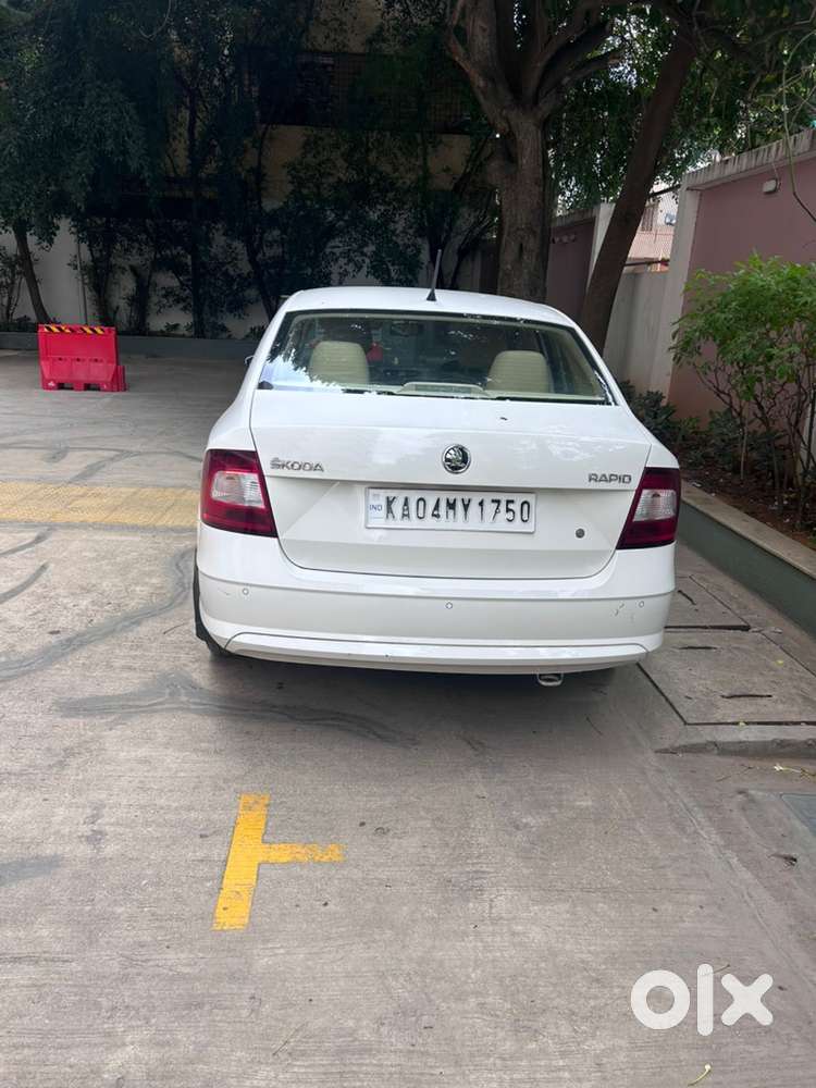 Skoda Rapid Autimatic Excellent Condition Rated 4/5 From Spinny .