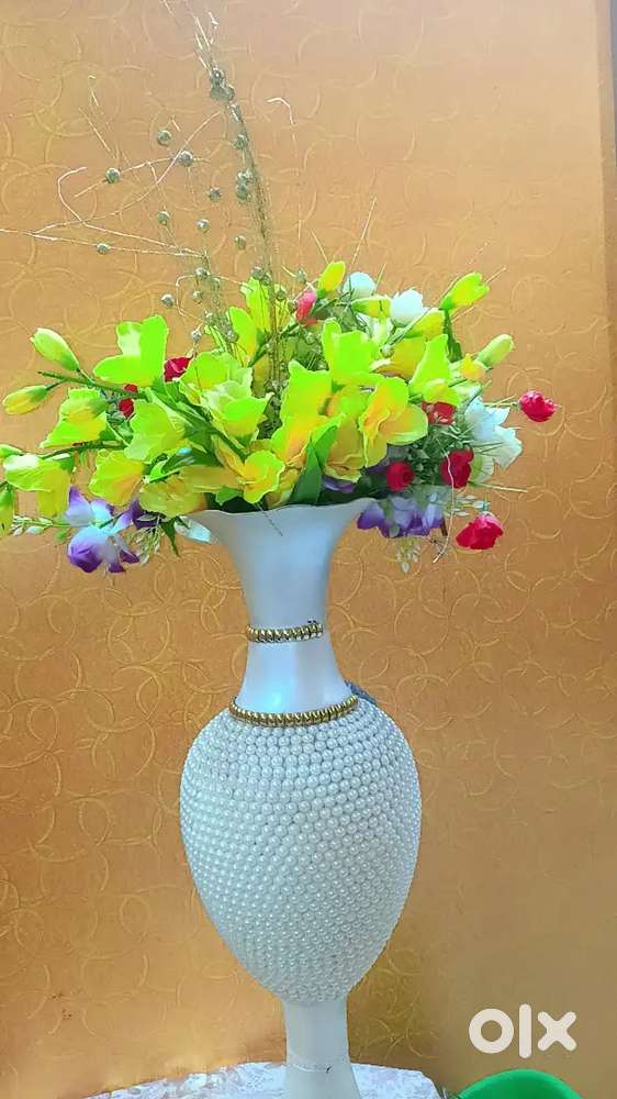Flower vase