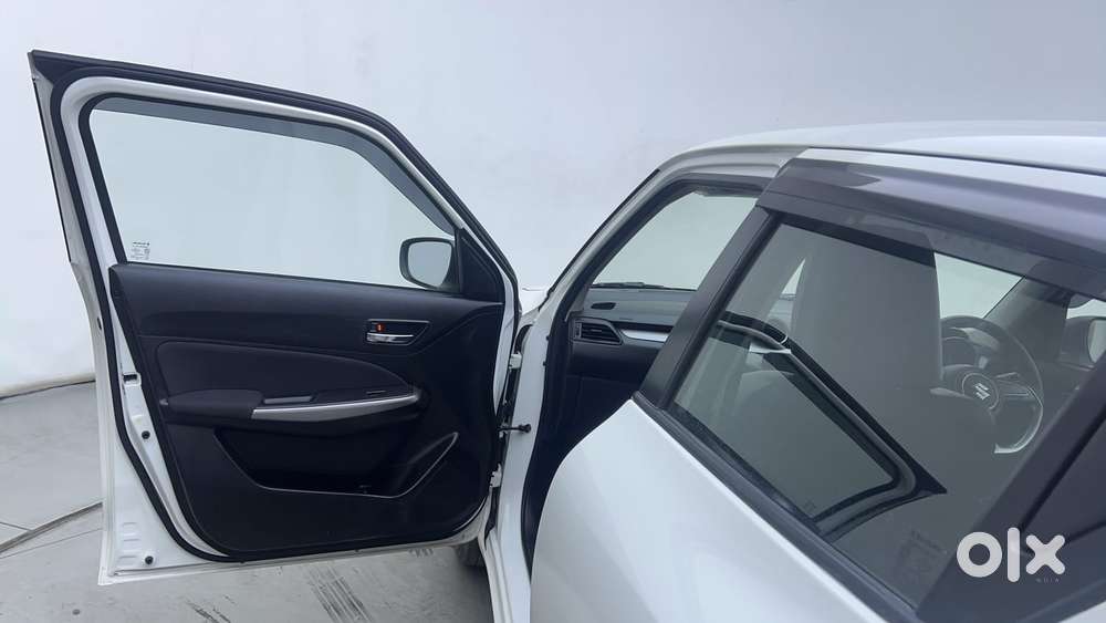 Maruti Suzuki Swift 1.3 Zxi, 2022, Petrol