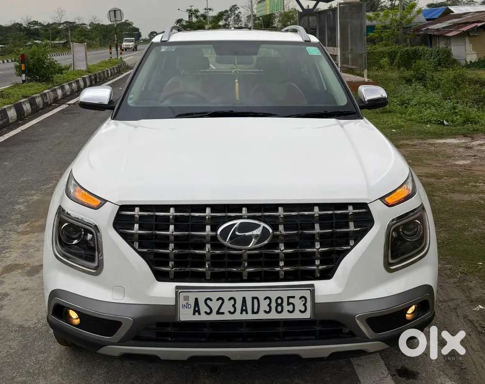 Hyundai Venue 2022 Petrol 30000 Km Driven