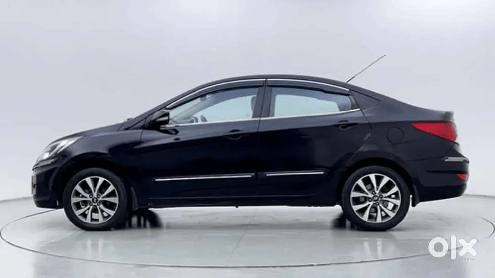Hyundai Fluidic Verna 2015 Petrol 70000 Km Driven