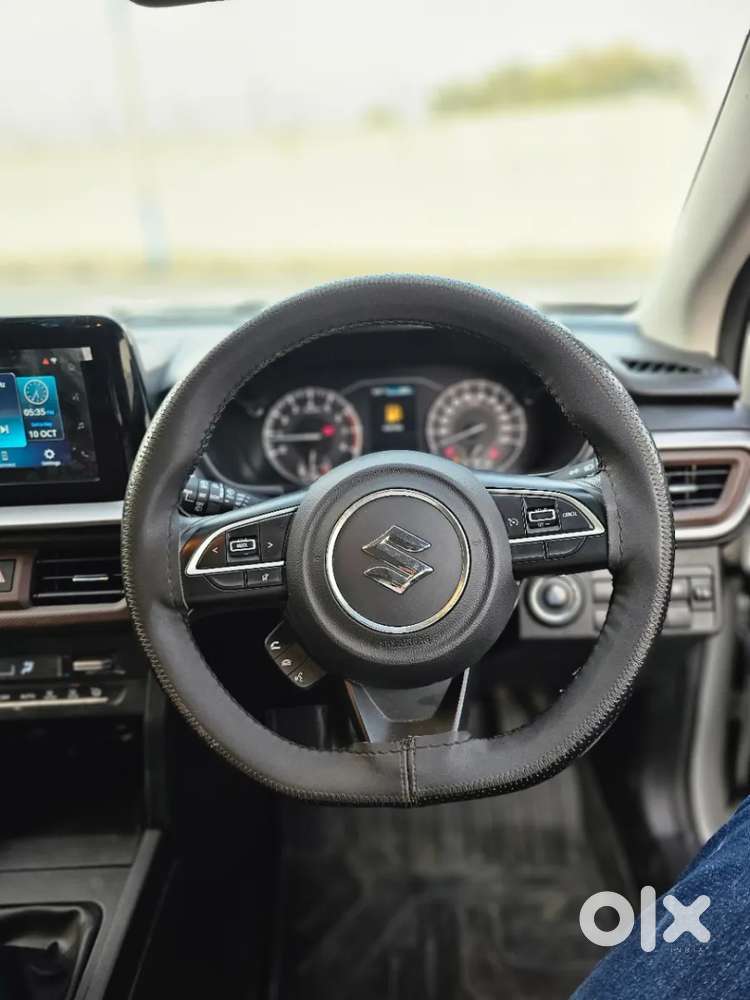 Maruti Suzuki Brezza 1.5 Zxi Plus Smart Hybrid Dual Tone, 2023, Petr..