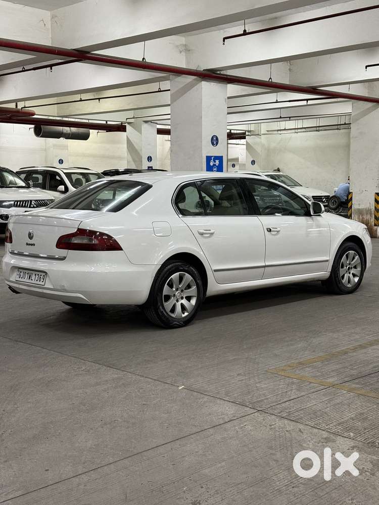 Skoda Superb Style 2.0 Tdi At, 2013, Diesel