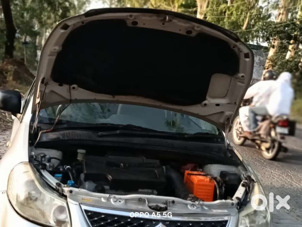 Sx4 Maruti Suzuki Zxi Petrol Cng Top Model Third Owner