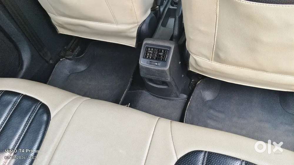 Grand I10 2016 Petrol Only 34000 Km Driven , Top Variant