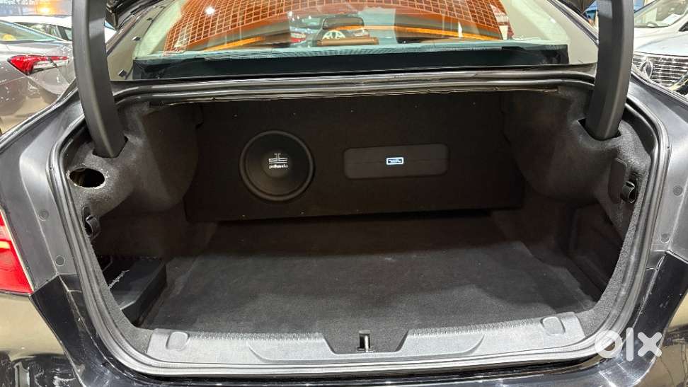 Jaguar Xe Portfolio, 2017, Petrol