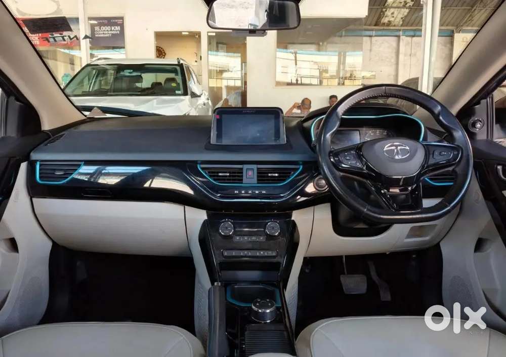 Tata Nexon Ev Xz+ Lux With Sunroof