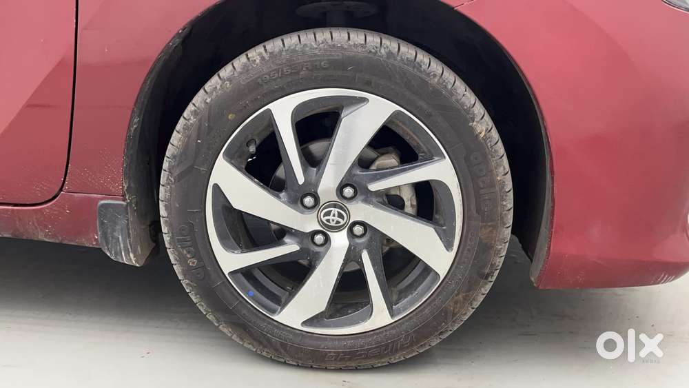 Toyota Glanza 1.2 V Amt, 2022, Petrol