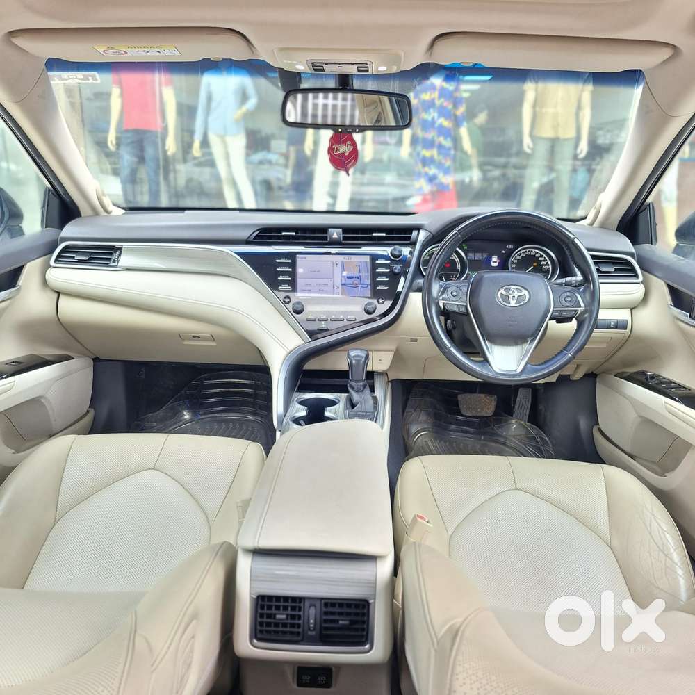 Toyota Camry Hybrid, 2020, Petrol
