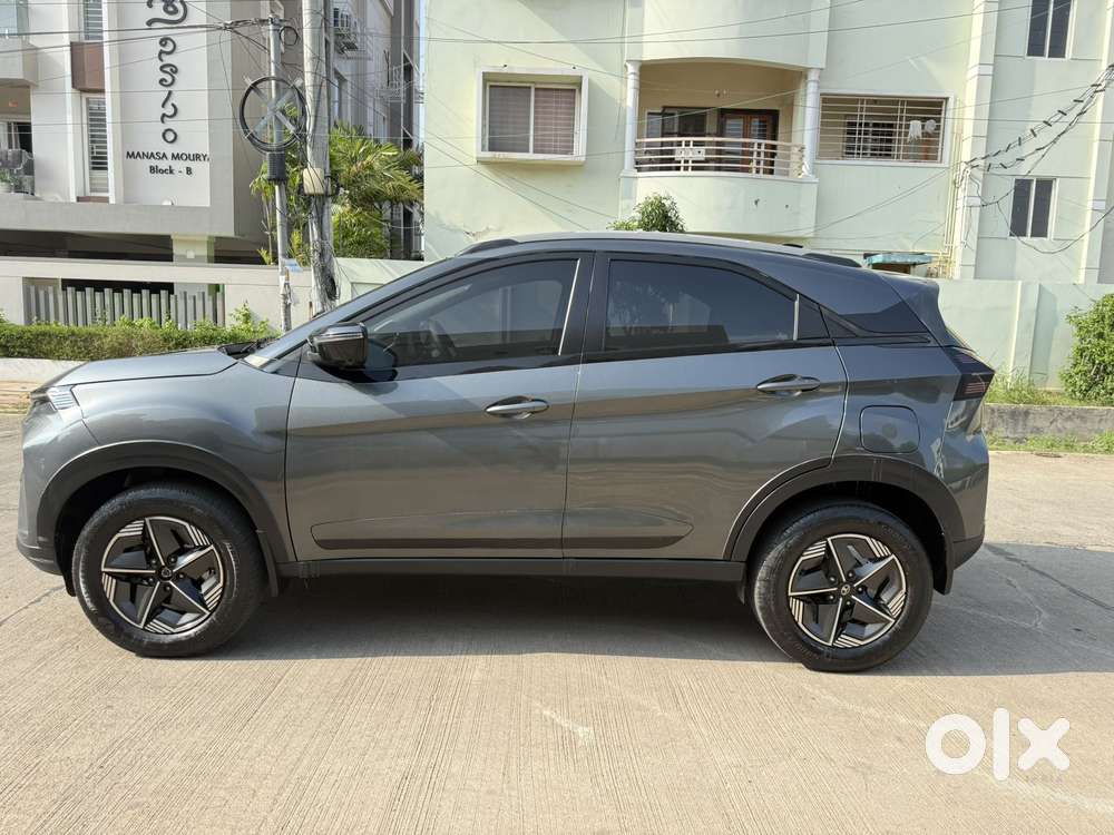 Tata Nexon Creative Plus 1.2 Revotron Petrol 6 Mt, 2024, Petrol