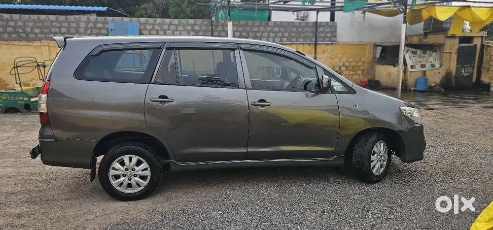 Toyota Innova 2012 Diesel 181000 Km Driven