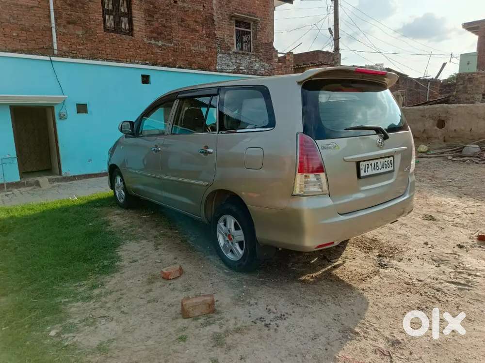 Toyota Innova Hycross 2.0 2011