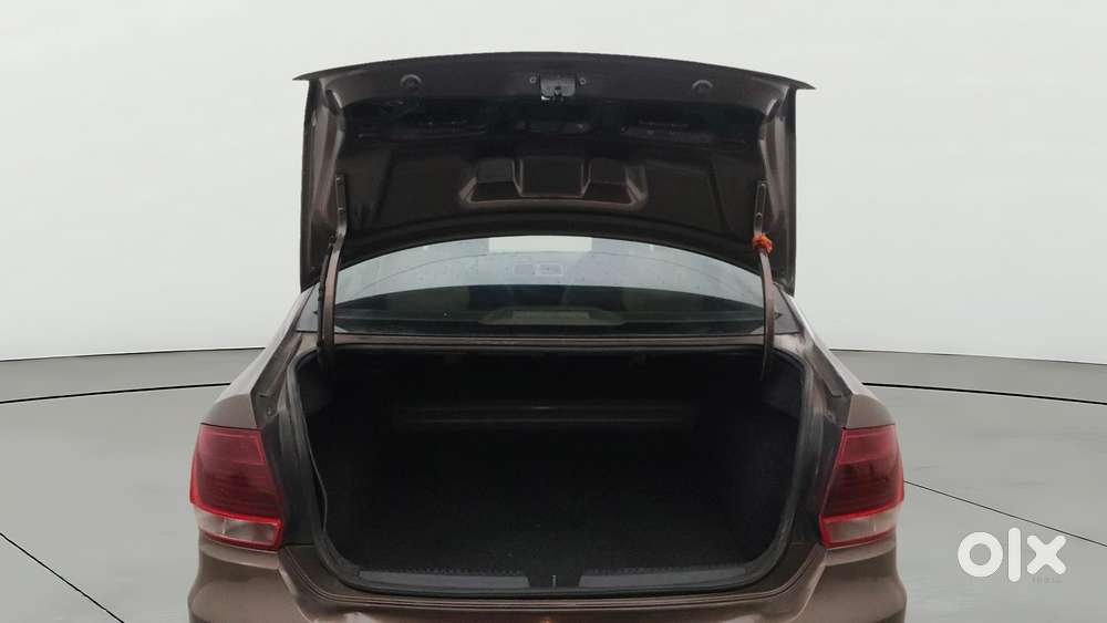 Volkswagen Vento 2010-2013 Petrol Highline At, 2017, Petrol