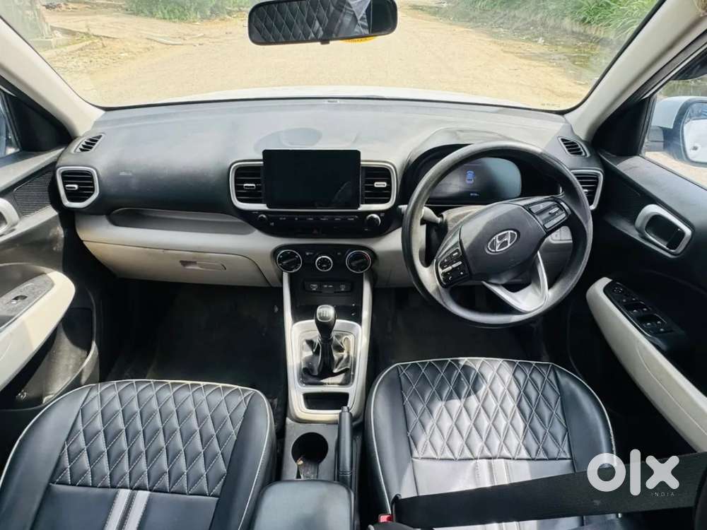Hyundai Venue S 1.2 Petrol, 2022, Petrol