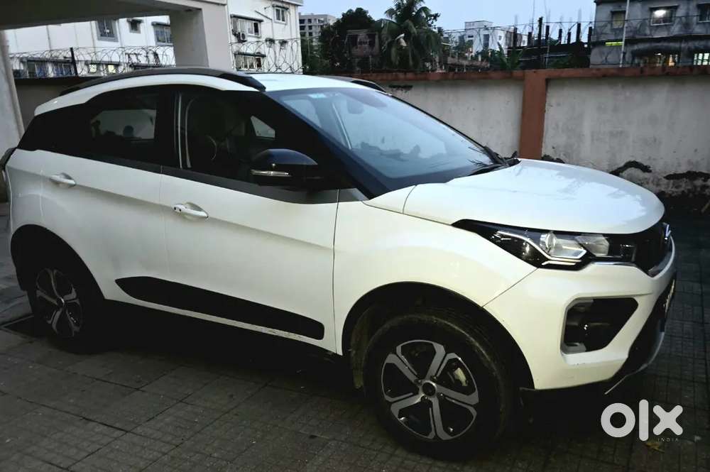 2022 Tata Nexon Xza+(o) Amt Petrol Single Owner